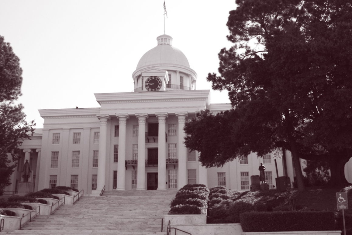 A picture of the Alabama Capitol.